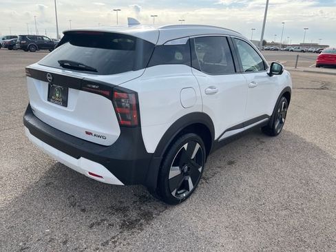 New 2025 Nissan Kicks SR image 6
