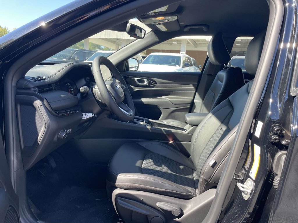 New 2027 Jeep Compass Latitude AWD/4WD image 25