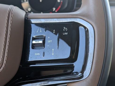 Used 2023 Land Rover Range Rover Sport SE Dynamic image 21