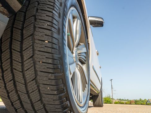 Used 2018 Lincoln Navigator Reserve AWD/4WD image 9