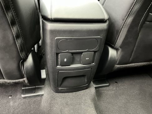 Used 2023 Ford Explorer XLT w/ Equipment Group 202A image 15