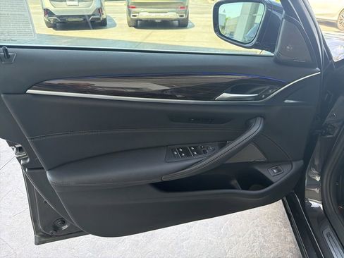 Used 2023 BMW 530i w/ Premium Package RWD image 8