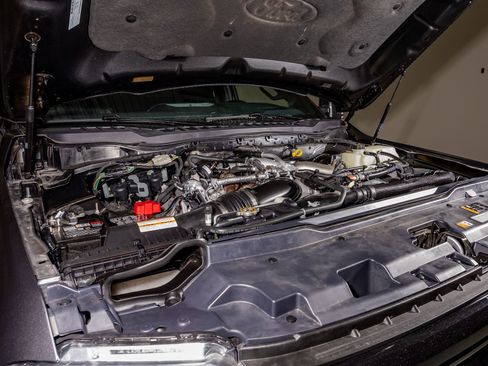 Used 2025 Ford F350 Platinum w/ FX4 Off-Road Package image 41