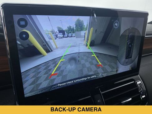 Used 2022 Lincoln Navigator Reserve AWD/4WD image 7