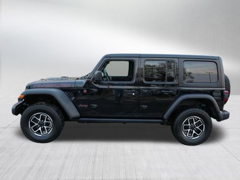 Used 2024 Jeep Wrangler Unlimited Rubicon image 2
