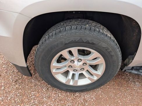 Used 2020 Chevrolet Suburban LS w/ Skid Plate Package AWD/4WD image 11