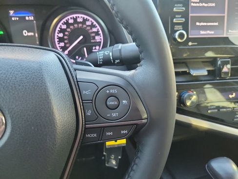 Used 2023 Toyota Camry SE image 17