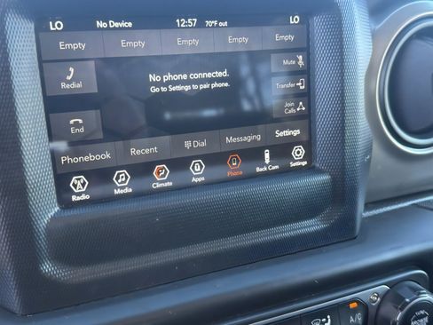 Used 2018 Jeep Wrangler Unlimited Sport S image 21