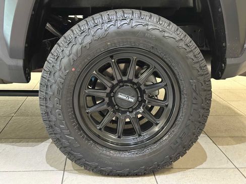 Certified 2025 Toyota Tacoma TRD Off-Road w/ TRD Off Road Premium Package AWD/4WD image 10