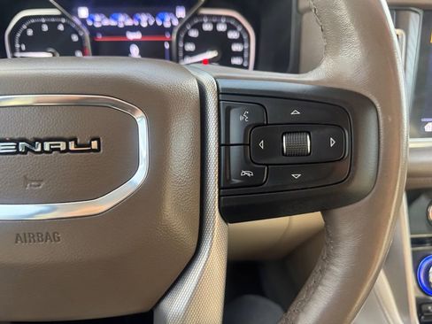 Used 2021 GMC Yukon Denali image 23