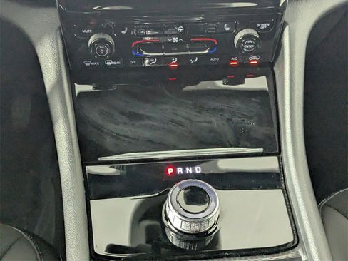 New 2025 Jeep Grand Cherokee Altitude image 21