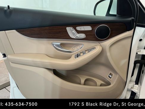 Certified 2022 Mercedes-Benz GLC 300 4MATIC w/ Driver Assistance Package image 14