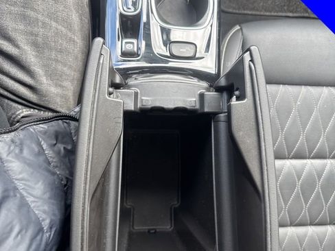 Used 2023 Buick Envision Avenir AWD/4WD image 22