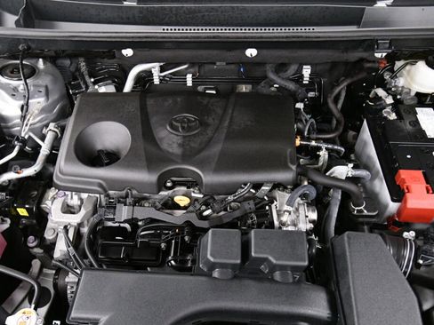 Certified 2022 Toyota RAV4 XLE image 35