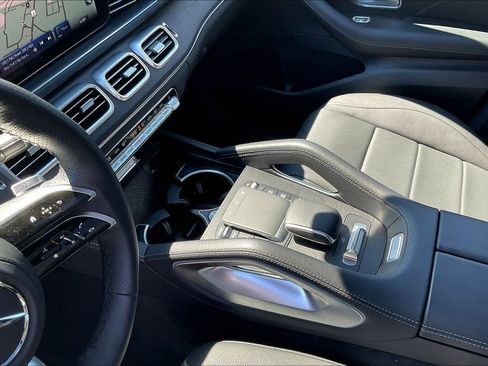 New 2025 Mercedes-Benz GLS 450 4MATIC image 8