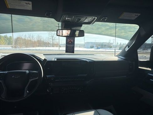 Used 2025 Chevrolet Silverado 2500 ZR2 image 35