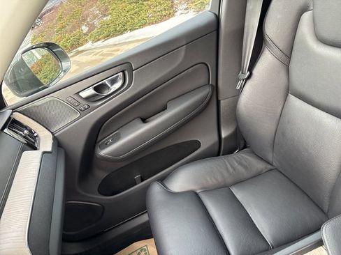 Used 2020 Volvo XC60 T5 Inscription w/ Protection Package Premier image 36