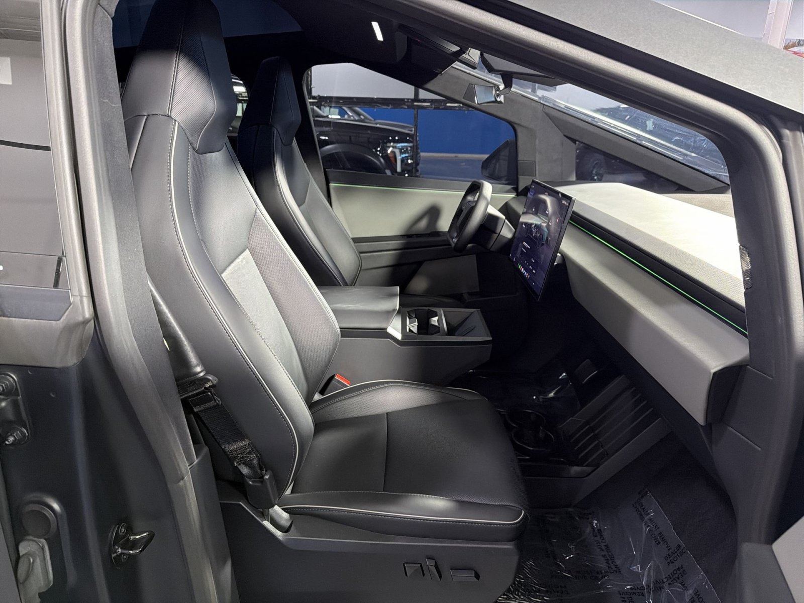 Used 2024 Tesla Cybertruck AWD Crew Cab image 22