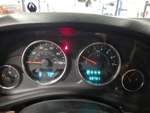 Used 2013 Jeep Wrangler Rubicon w/ Dual Top Group AWD/4WD image 17