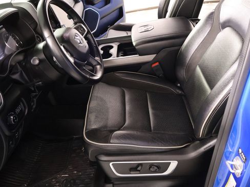 Used 2022 RAM 1500 Laramie w/ Sport Appearance Package image 12