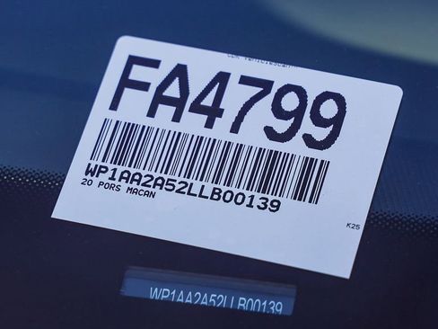 Used 2020 Porsche Macan image 29