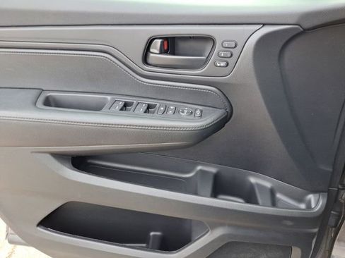 Certified 2024 Honda Odyssey EX-L image 19
