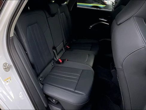 Certified 2025 Audi Q5 2.0T Premium Plus w/ Premium Plus image 27