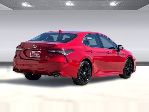 Used 2023 Toyota Camry XSE FWD image 8