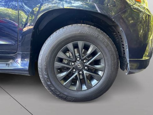 Used 2020 Lexus GX 460 Premium w/ Premium Package AWD/4WD image 19