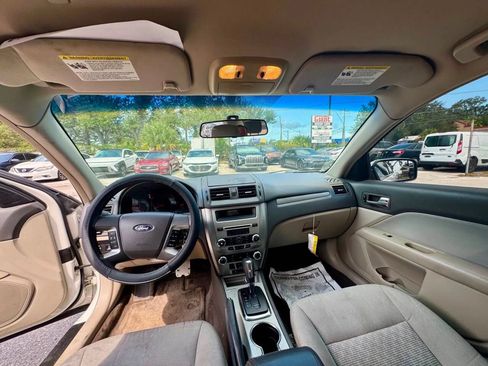 Used 2011 Ford Fusion SE w/ 201A Rapid Spec Order Code FWD image 18