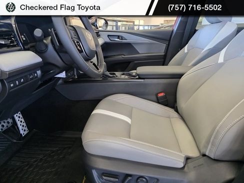 New 2026 Toyota Camry SE image 6