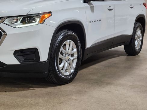 Used 2018 Chevrolet Traverse LS FWD image 17