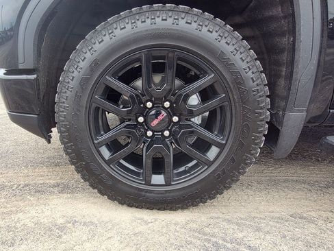 Used 2025 GMC Sierra 1500 Elevation w/ Elevation Premium Package AWD/4WD image 18