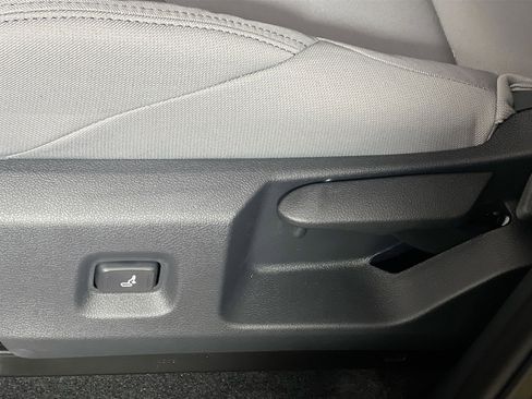 New 2025 Toyota Tacoma SR5 image 15