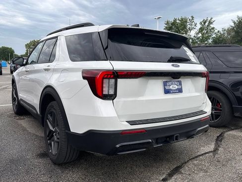Certified 2025 Ford Explorer ST-Line w/ ST-Line Street Pack AWD/4WD image 5