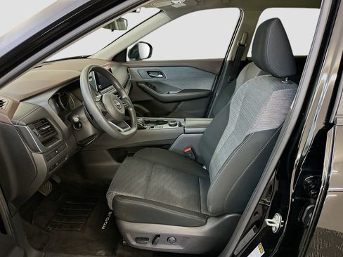 Used 2023 Nissan Rogue SV image 13