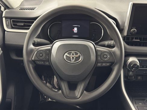 Used 2024 Toyota RAV4 LE image 10