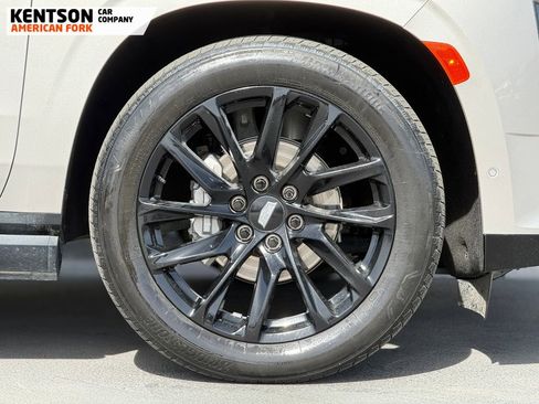 Used 2024 Cadillac Escalade Sport Platinum w/ LPO, ONYX Package image 16