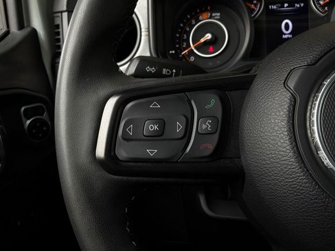 Used 2025 Jeep Wrangler Unlimited Sport AWD/4WD image 32