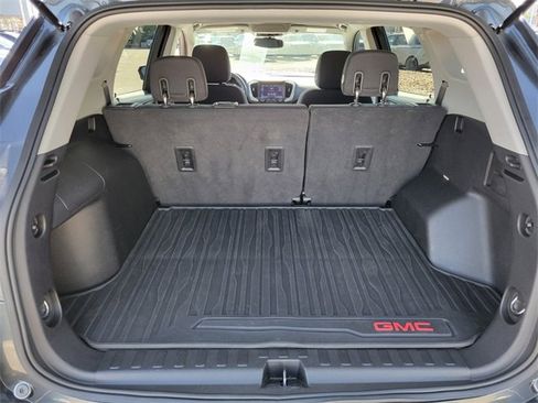 Used 2018 GMC Terrain SLE w/ Driver Convenience Package image 13