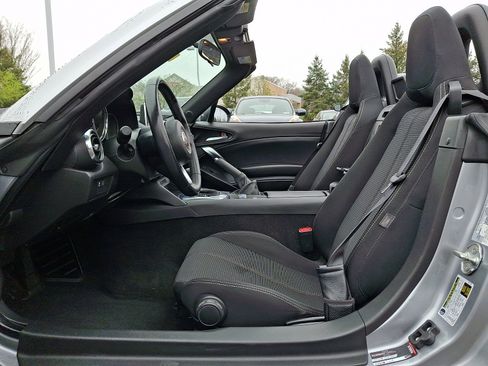 Used 2017 FIAT 124 Spider Classica image 11