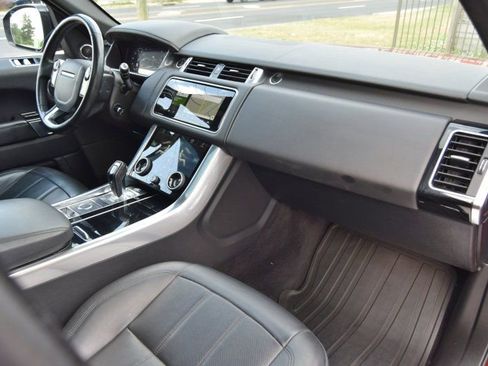 Used 2019 Land Rover Range Rover Sport HSE AWD/4WD image 30