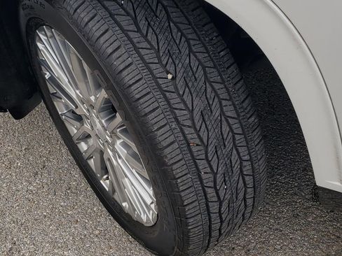 Certified 2025 GMC Acadia Denali FWD image 38