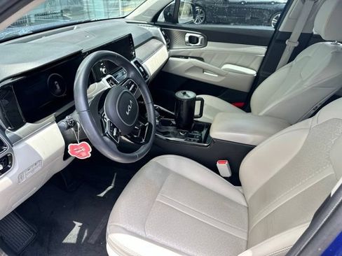 Used 2023 Kia Sorento SX AWD/4WD image 2
