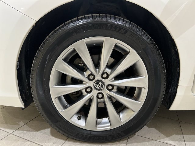 Used 2017 Toyota Camry XLE FWD image 29