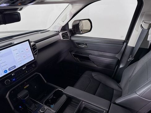 Used 2024 Toyota Tundra Limited image 25