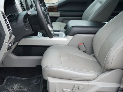 Used 2016 Ford F150 Lariat w/ Equipment Group 502A Luxury AWD/4WD image 10