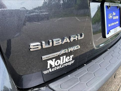 Used 2019 Subaru Crosstrek 2.0i Limited w/ Moonroof Package w/Navigation AWD/4WD image 8