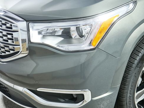 Used 2018 GMC Acadia Denali w/ Technology Package image 16