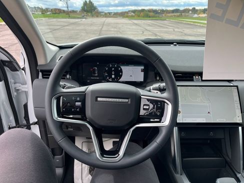 Certified 2025 Land Rover Discovery Sport S AWD/4WD image 15